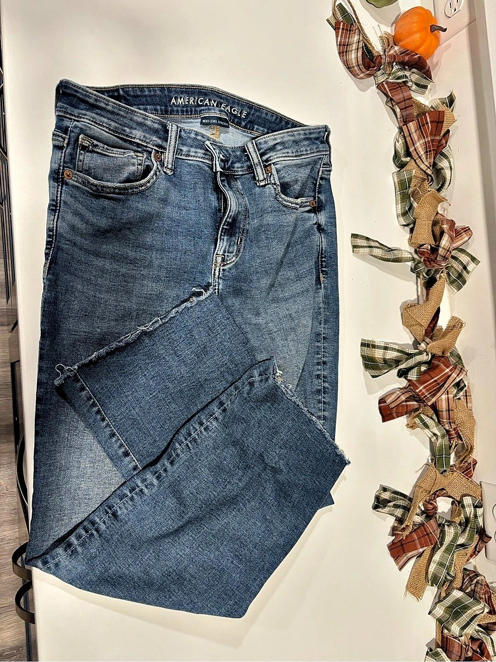 American Eagle High Rise Kick Boot Crop Blue Size 6 Bootcut Crop Jeans